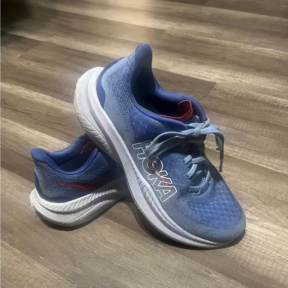 [SOLD]Hoka Women’s Mach 6 Athletic Shoes - Picture 3 of 6